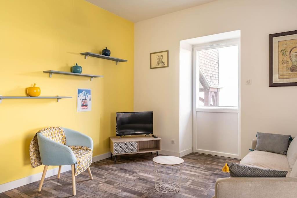 Superbe Appartement Avec Parking Gratuit Lons-le-Saunier Exterior foto