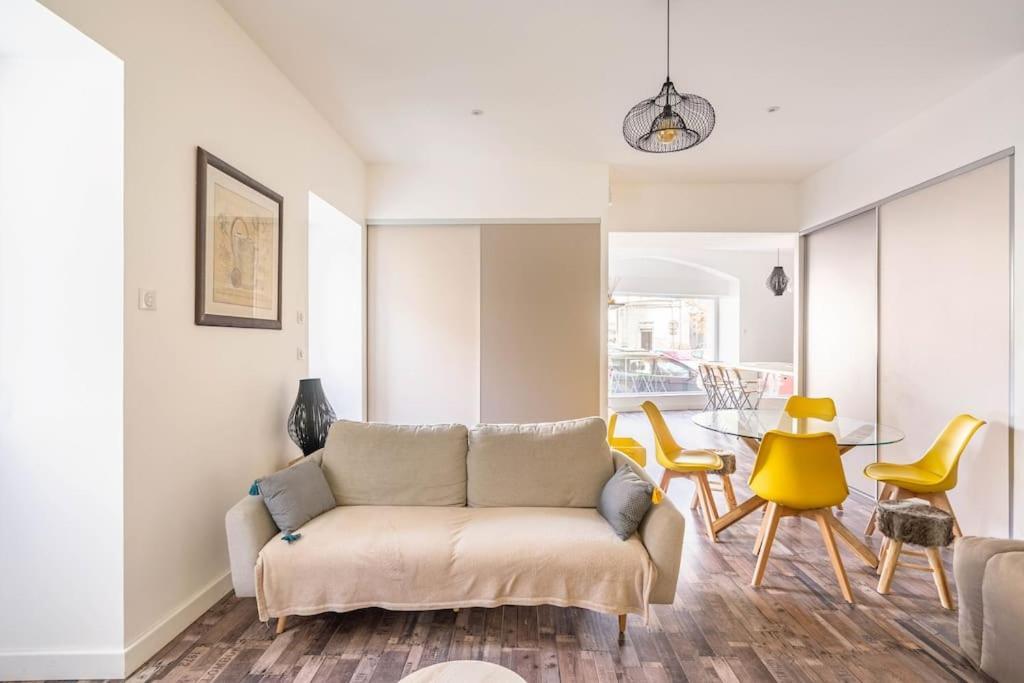 Superbe Appartement Avec Parking Gratuit Lons-le-Saunier Exterior foto