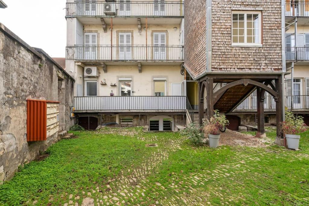 Superbe Appartement Avec Parking Gratuit Lons-le-Saunier Exterior foto
